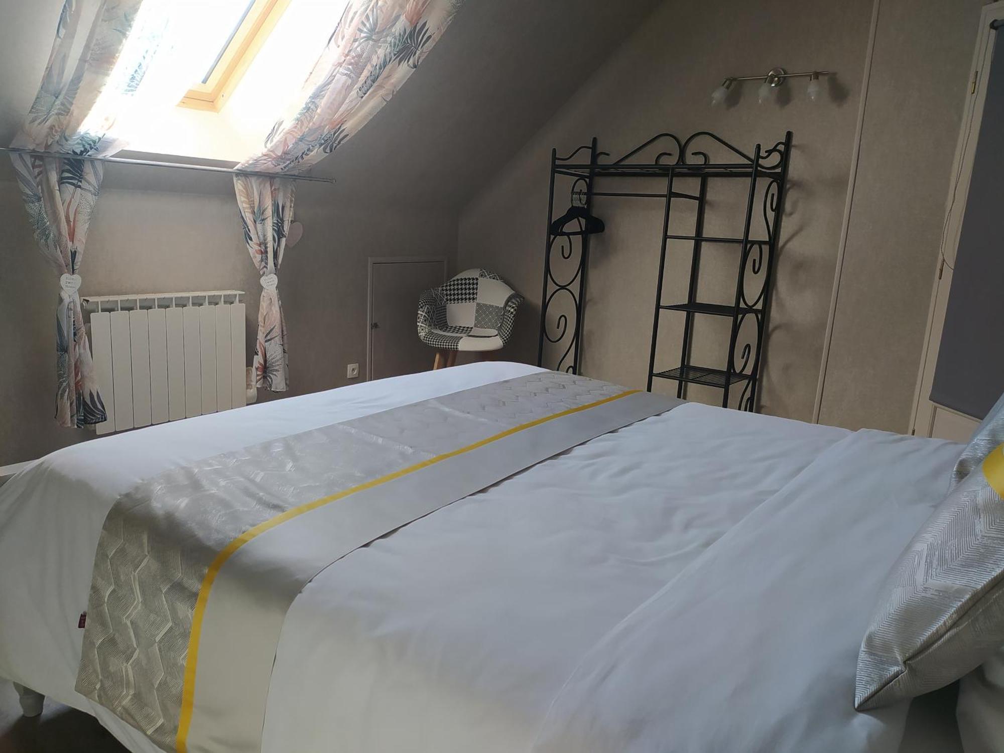 Des Roux Et Des Pious Suite De 35 A 60 M2 Et 3 Chambres Pour Groupe De 2 A 6 Personnes Civray-de-Touraine Eksteriør bilde